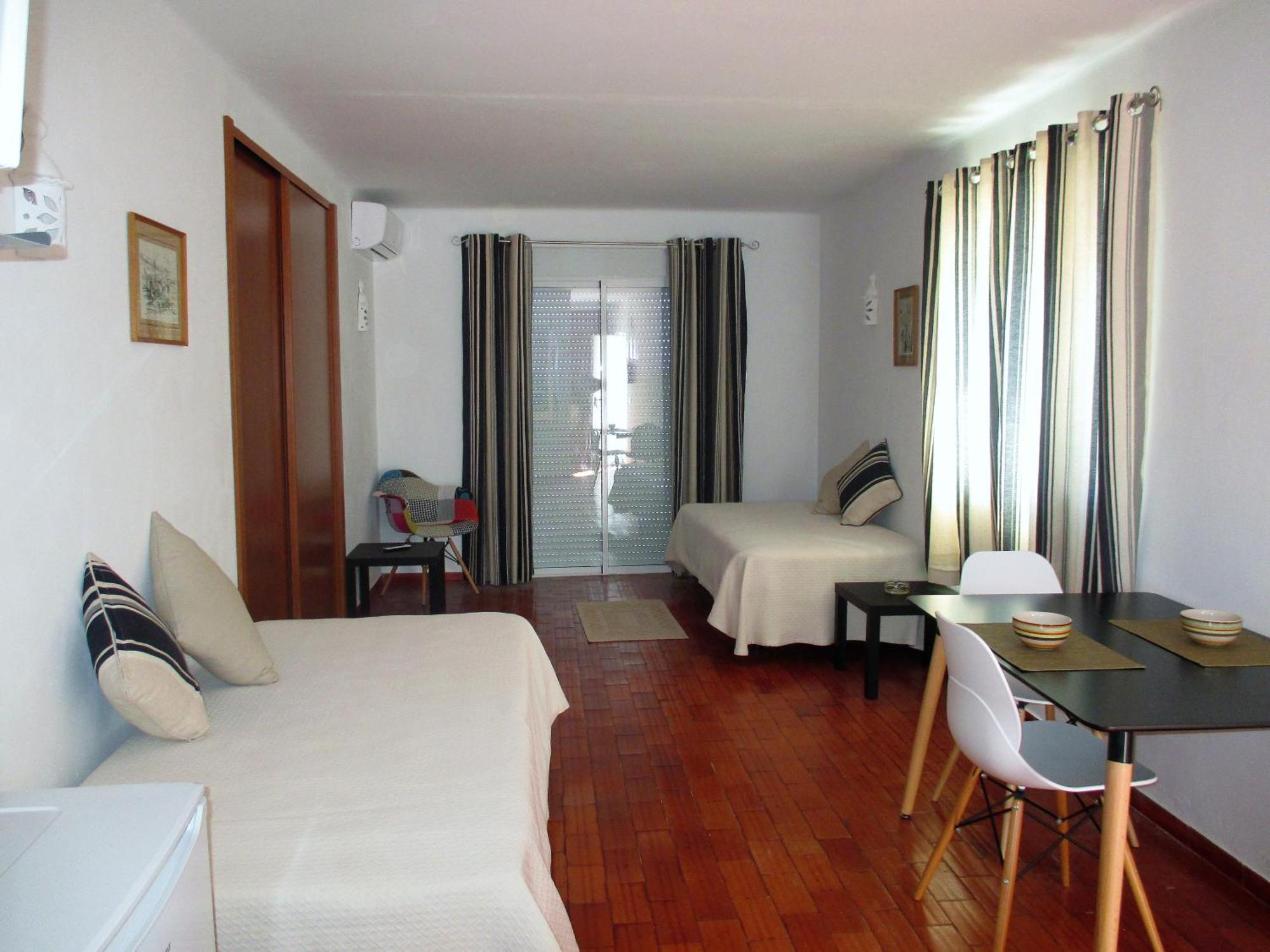 Apartamentos Salema Praia Club Eksteriør billede