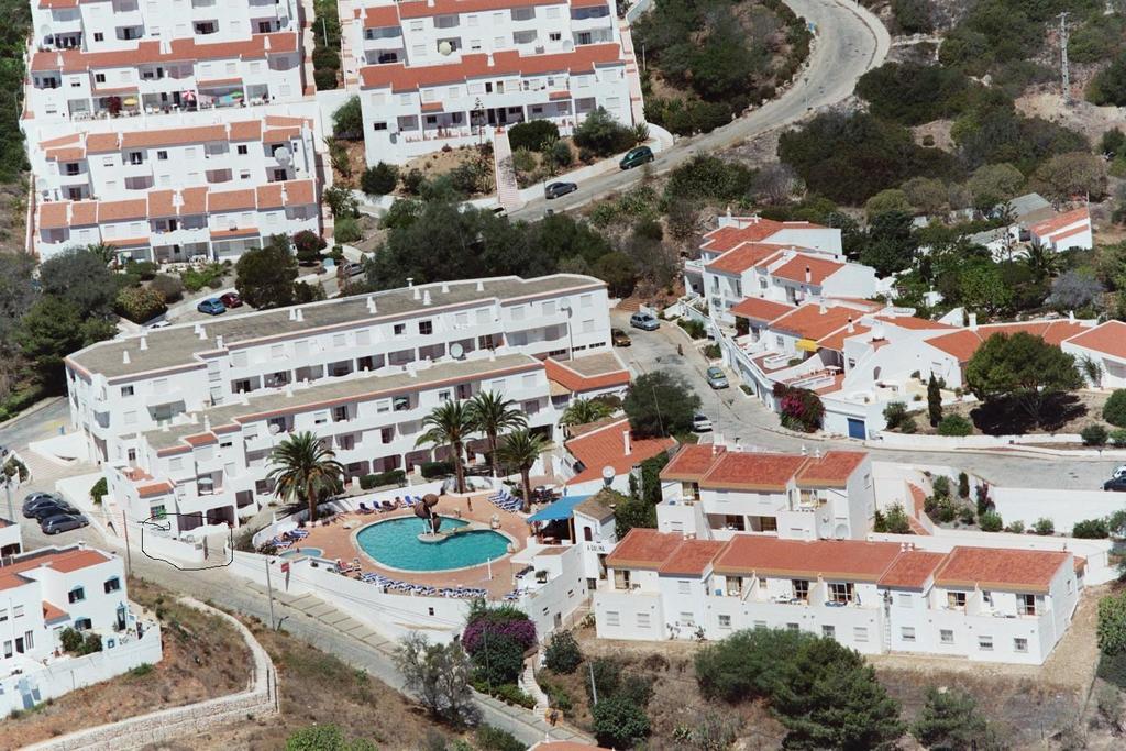 Apartamentos Salema Praia Club Eksteriør billede